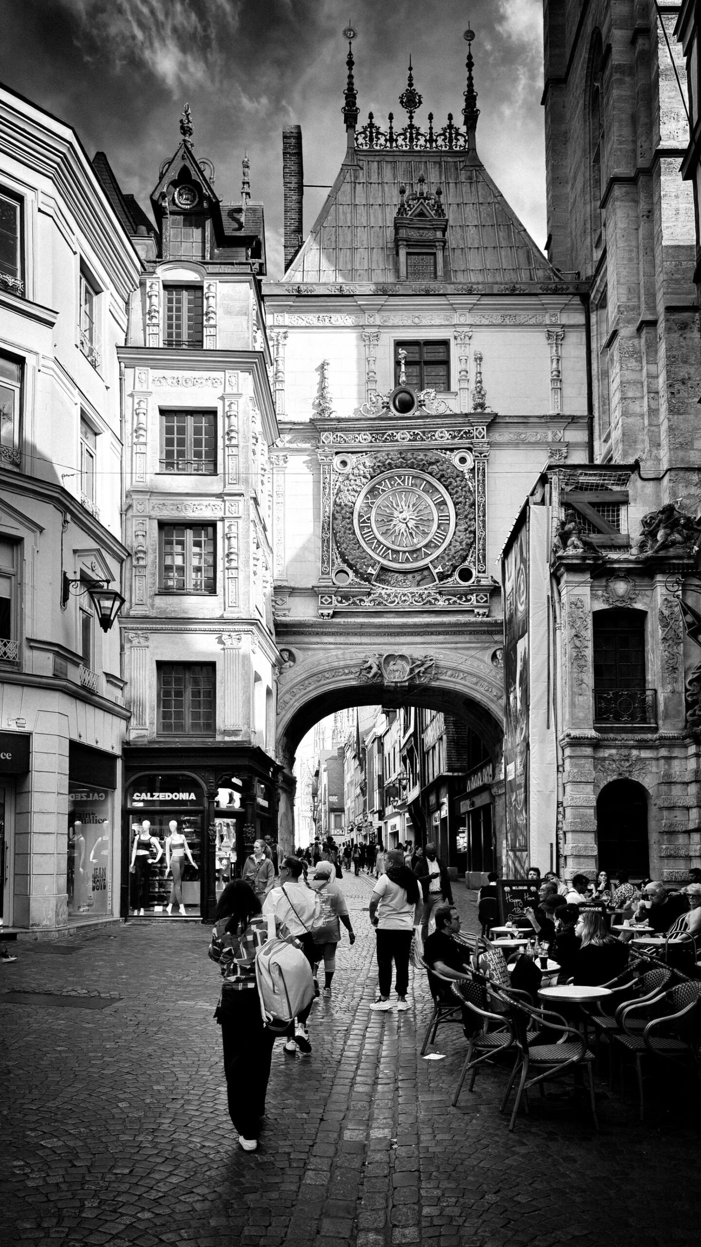Rouen, la rue du Gros Horloge © C. Nageotte